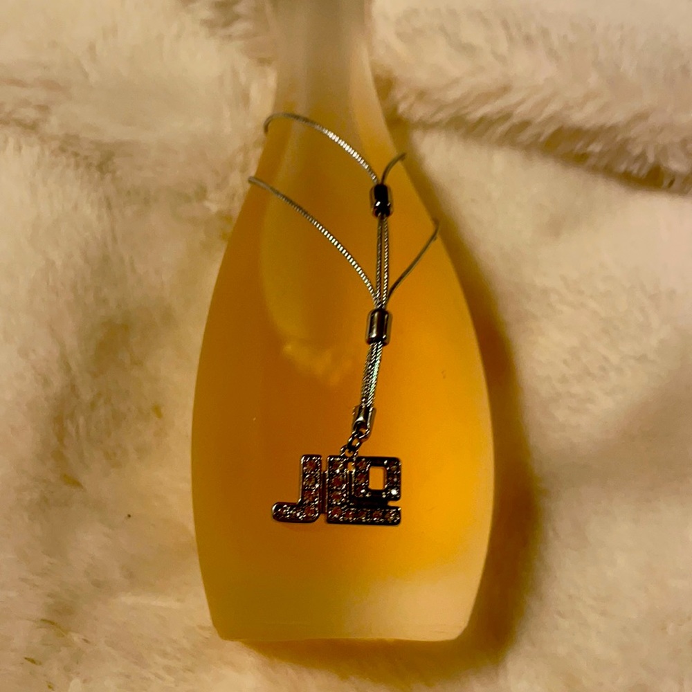 Full bottlttle of perfume